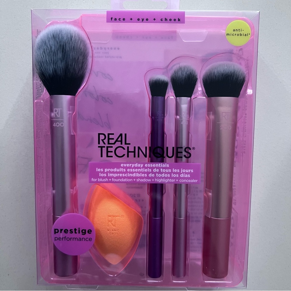 5 piece Anti-microbial face, eye and cheek brush set